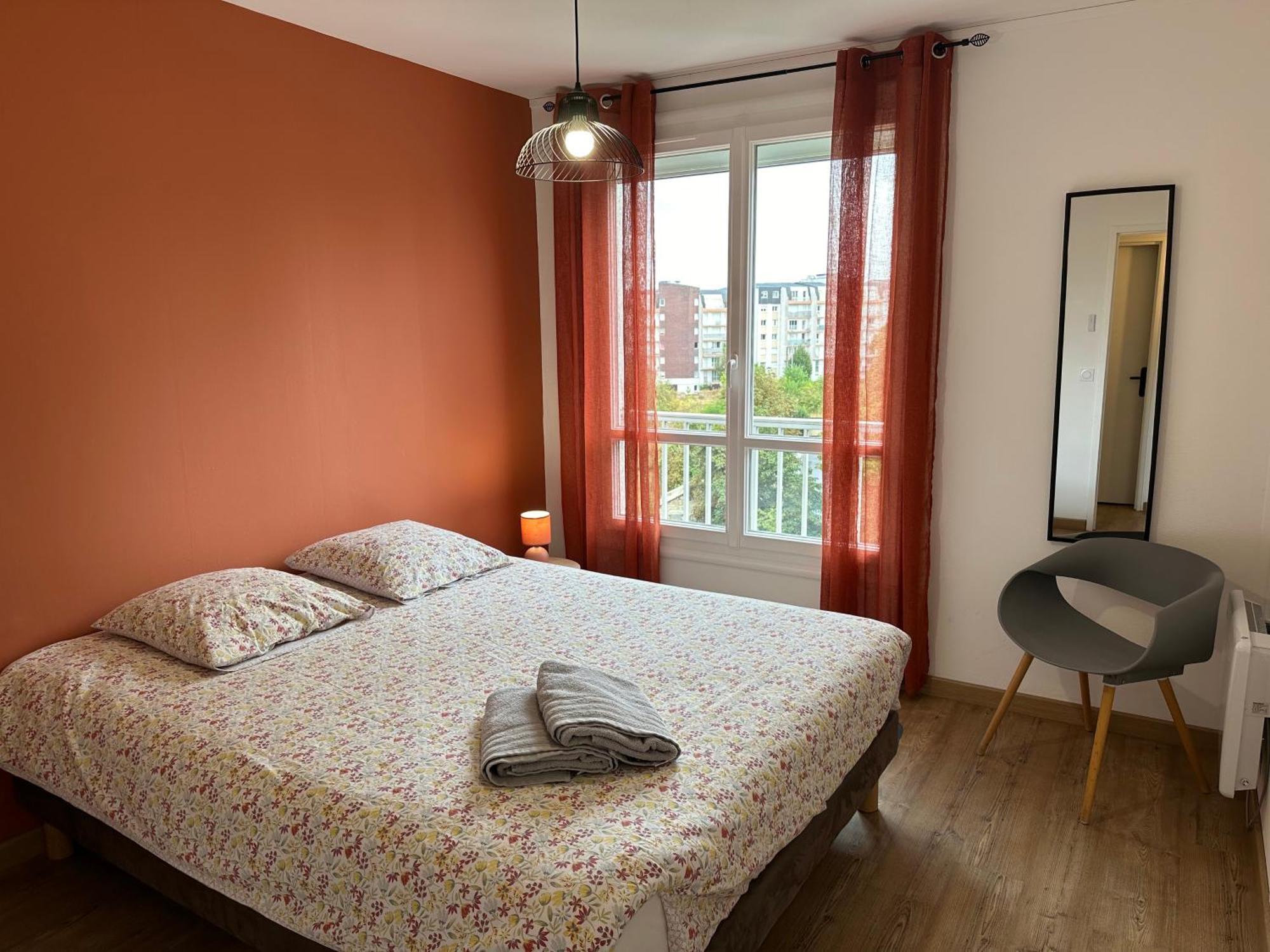 Le Grand Parc 13 - 2 Chambres - Wifi - Parking Châteauroux Dış mekan fotoğraf